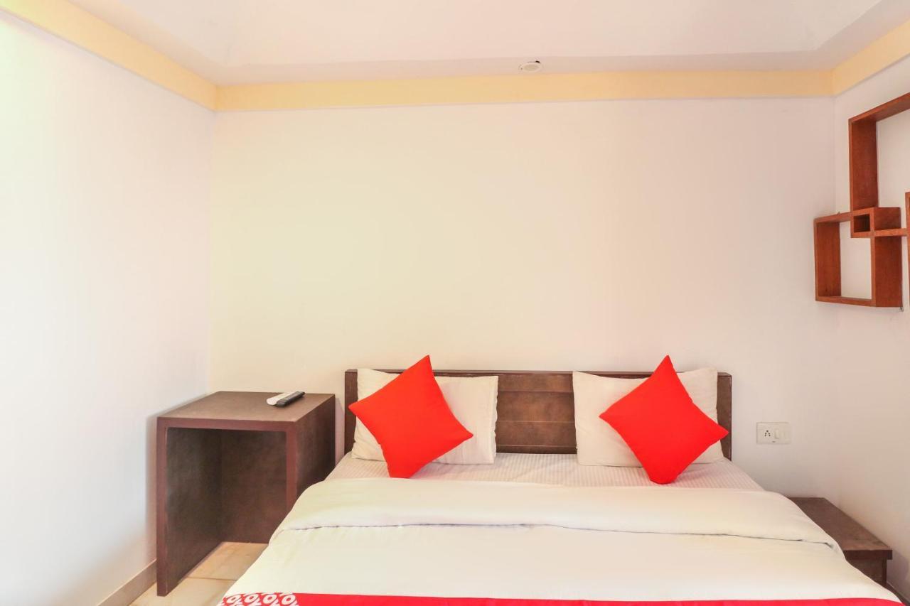 Oyo 66888 Gomti Resorts Alīgarh Exteriör bild
